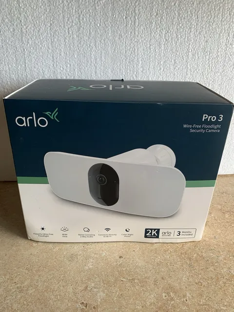 Arlo Pro 3 Floodlight Security Camera 2K HDR White FB1001 New Open Box