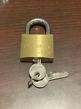 master lock vline padlock Brass 1” Shackle Open Box With 2 Keys