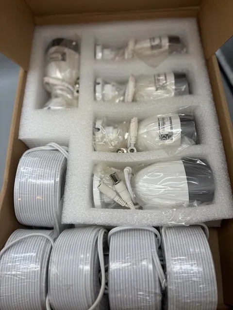 5 Samsung SDC-9441BCN HD 1080p Surveillance Cameras & BNC Cables