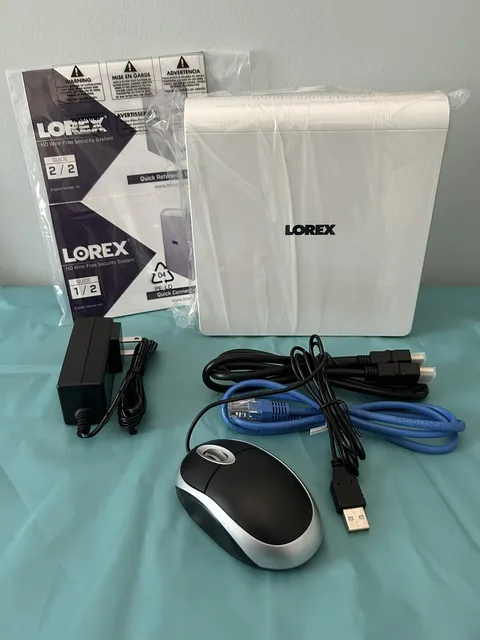 (New) LOREX LHWF1006G32, 6 CH, 1080p, WF Wireless, DVR 32GB(see Pictures)