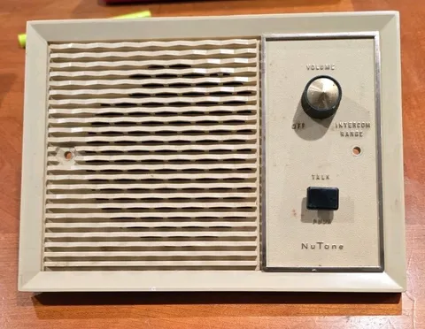Nutone Vintage Room Intercom Speaker Model #2027-8 White Gold 8-1/2" x 6-1/4"