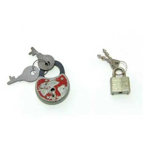Vintage USA Padlocks and Keys (2) Masterlock No 9A and a Red Unknown USA Maker