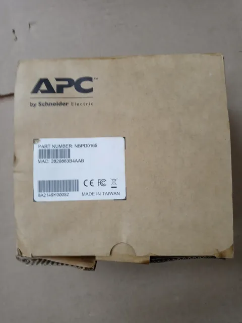 APC Schneider NetBotz Camera Pod 165 NBPD0165 4MP HD PoE Security Camera