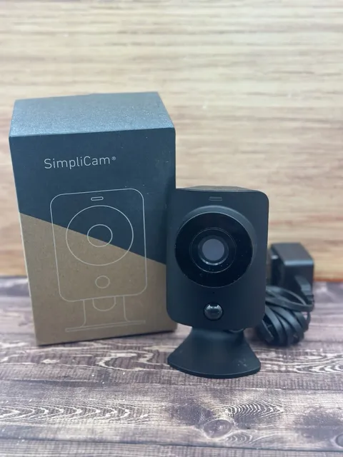 SimpliSafe Indoor Camera Wi-Fi HD Security Camera Model SSCM1  W/Cable