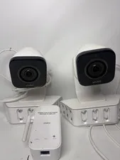Vivint Pro Gen 2 Spotlight VS-ODL100-V-HT Outdoor Cameras (2) and Wi-Fi Bridge