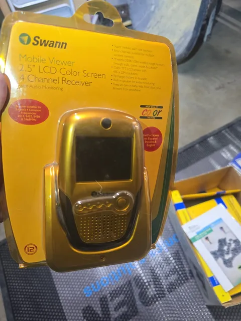 SWANN MOBILE VIEWER 2.5 IN LCD COLOR CHANNEL RECEIVER VINTAGE SW-G-MVIEW CAMERA