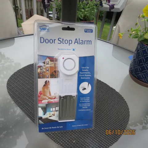Sabre Door Stop Alarm Personal Home Security System Hotels Motels Dorms Office