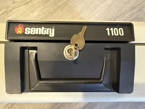 Sentry Safe 1100 Fire Resistant Valuables Security Lock Box Chest w/ 2 Keys