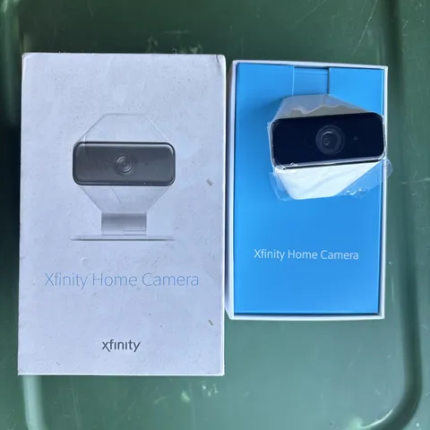 New Xfinity Outdoor Home Security Camera White SCHC2AEW SCHX4AEW