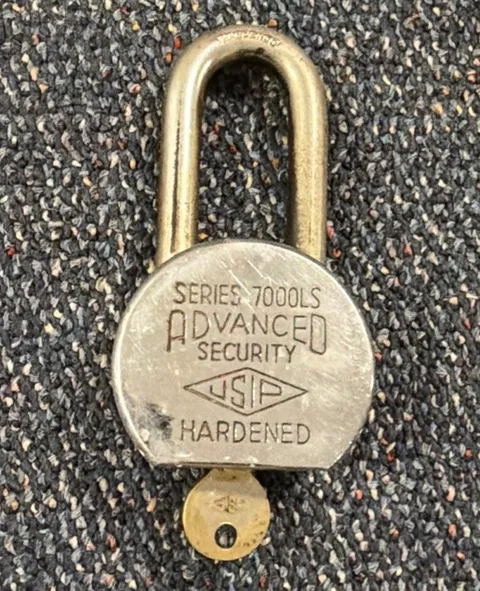 VINTAGE Advanced Security USIP Series 7000LS Hardened Steel Padlock & Key