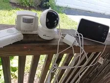 iFamily PTZ Wireless Indoor Color Surveillance Camera w/ Monitor, Wall Plug-In