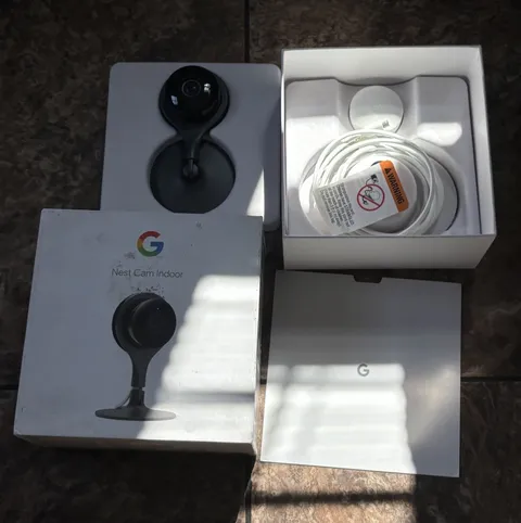 Google Nest Cam Indoor Security Plug-in Wi-Fi Camera NC1102ES A0005