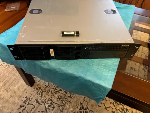 Honeywell HNMSE32C08T NVR Server MaxPro 32-Channel Network Video Recorder 8TB HD