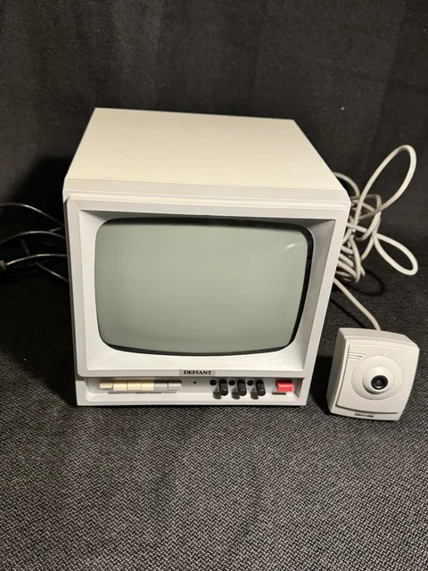 Vintage Defiant Security CCTV System 9” CRT Monitor CCD Camera Tested Working