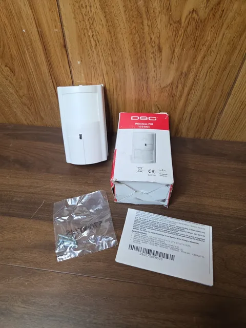  DSC WS4904P Wireless PIR Motion Sensor White No Battery Included 