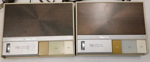 2 Realistic Plug N Talk FM Wireless Intercoms 43-212 Radio Shack 