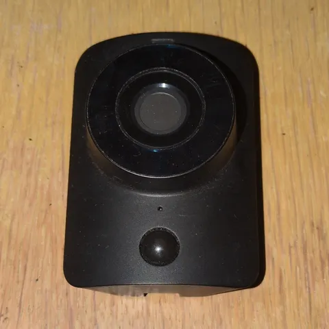 SimpliSafe SSCM1 Indoor Wireless IP Security Camera 720p Black Wi-Fi Alexa