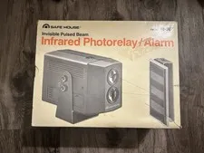 Safe House Invisible Pulsed Beam Infrared Photorelay / Alarm 49-307 Radio Shack