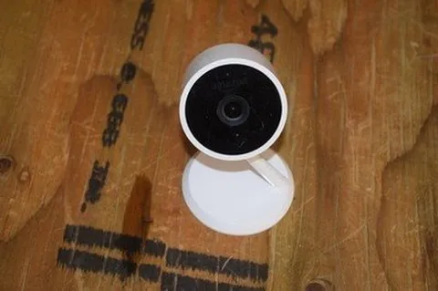 Amazon Cloud Cam 5791 Indoor Security Camera 1080p HD Wi-Fi Alexa Night Vision
