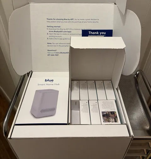 Blue by ADT Smart Home Hub Security System S40LR0-01 Hub 6 Sensors & 1 Motion
