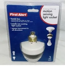 First Alert Motion Sensing Motion Activated Light Socket NIP Brand New PIR725