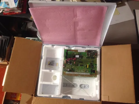 NEW FBI FBII FIRE BURGLARY INSTRUMENTS INC OMNI 408A Alarm Control Panel