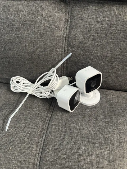 X2 Blink Mini Indoor Plug-In 1080 HD Smart Security Camera BCM00300U Tested