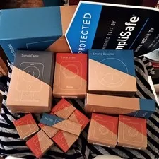 SimpliSafe Base Station, Key Pads, Camera, Motion sensors Entry, Key Fobs 15 PC