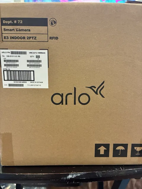 8 Arlo Essential Indoor Pan Tilt Security Camera 2025Release)Wired Plug-In Power