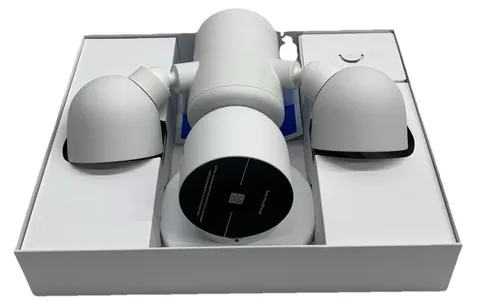 Google Nest GA02411-US Security Camera Floodlight Outdoor Night Vision Used