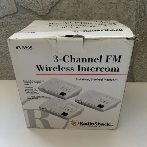 RadioShack 3-Channel FM Wireless Intercom System Set of 3 43-8995 Open Box New