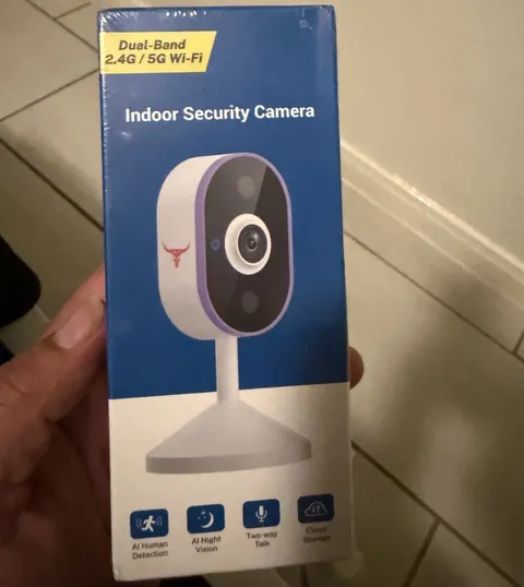 1080p Indoor Wi-Fi IP Security Camera Dual-Band 2.4/5G Night Vision White