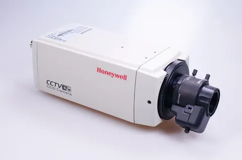 Honeywell CCTV Security Camera + HCM585LX Lens + HLM28V8F95