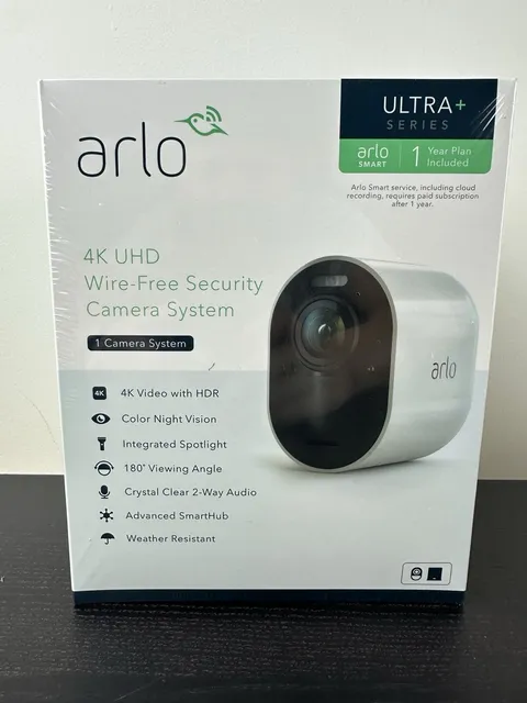 Arlo Ultra 4K UHD Wire Free Security System VMS5140 with SmartHub VMB5000 New