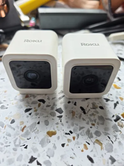 2 Lot Roku Smart Home Indoor Camera SE WiFi Wired Security Surveillance CS1000X