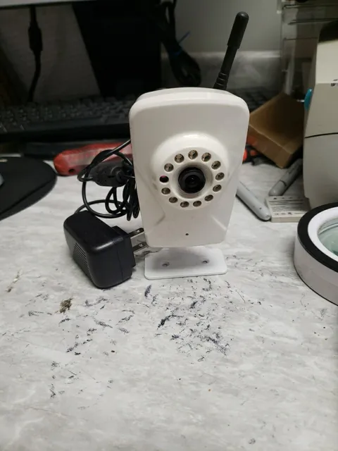 Home Indoor Camera SE Wi-Fi Security Camera with mount & power cord free ship