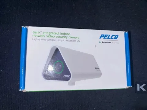 Pelco Sarix Indoor Video IP Security Camera IL-10-BA 24VAC Only