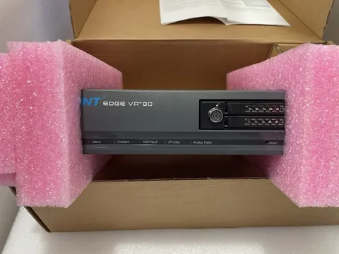 NEW Verint Edge VR 80 Network Video Recorder With Accessories 