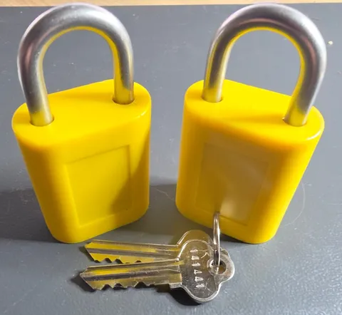 2 off 40mm Padlocks with Yellow Plastic Cover with 2 Keys - Marine Alloy shackle