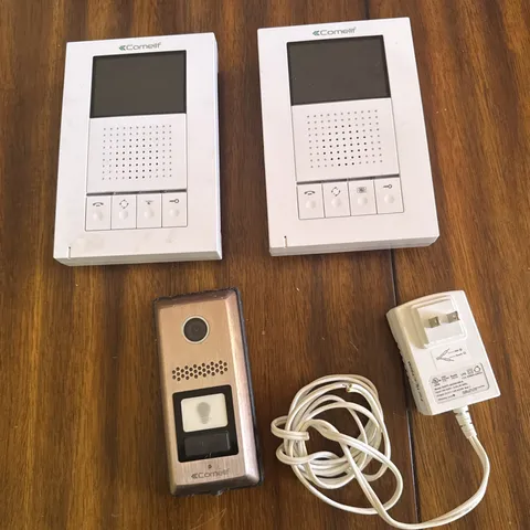 2 X Comelit HFX-700M Intercom With 1 Door Bell And 1 Power Supply