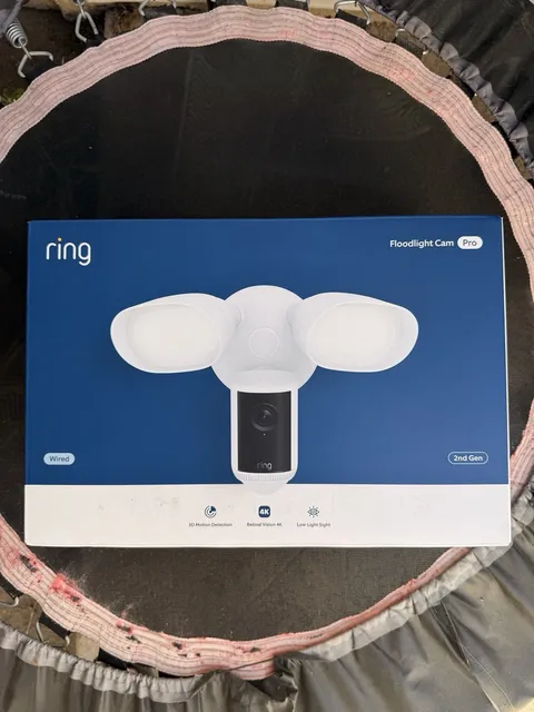 BRAND NEW Ring 4K Floodlight Cam Pro White Wired 1-Pack 💡
