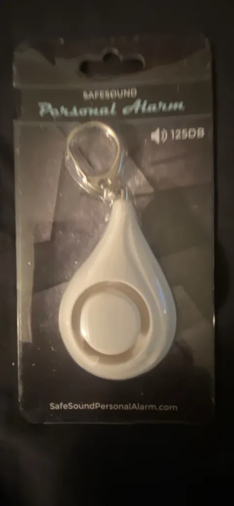 SafeSound Loud Ear Piercing Siren Personal Alarm Eye Chain..125DB NEW OLD STOCK