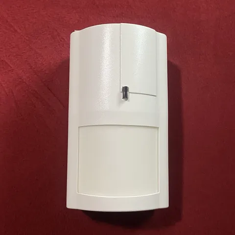 DSC WS4904P Wireless PIR Motion Detector, Indoor White Wall Mount with battery 