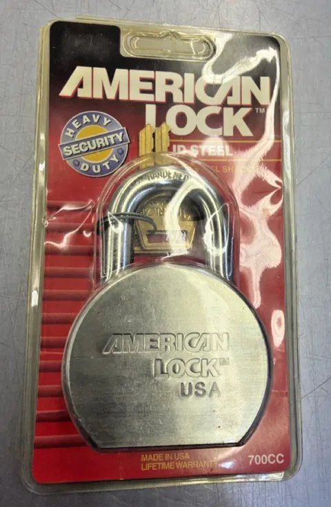 NIB-AMERICAN LOCK 700CC SOLID STEEL HARDENED STEEL SHACKLE HEAVY DUT (CJL007079)