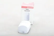 Honeywell IS3050 Passive Infrared Motion Sensor With Box