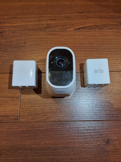 Netgear Arlo Pro 2 VMC4030P 1080p HD Add On + 2 Batteries & Silicone Cover