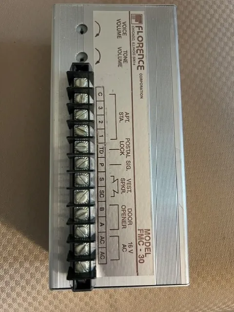 Florence Manufacturing Model No FMC-30 Intercom Amplifier