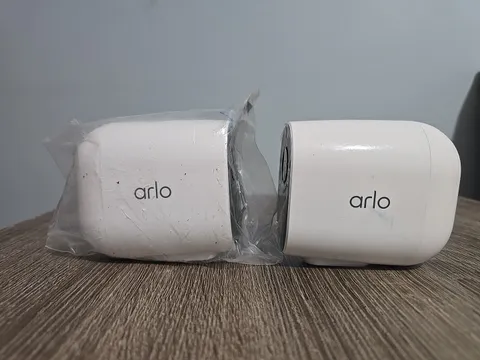 2 Arlo Essential VMC2030 Spotlight Camera