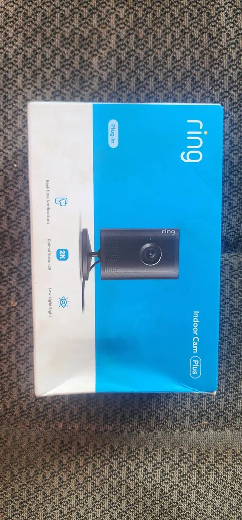 Ring Indoor Cam Plus Plug-In Retinal Vision 2K Black Security Camera*BRAND NEW*