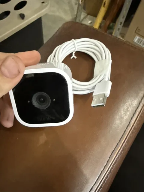 ✅  Blink Mini Indoor Plug-In 1080 HD Smart Security Camera BCM00300U ✅ Untested